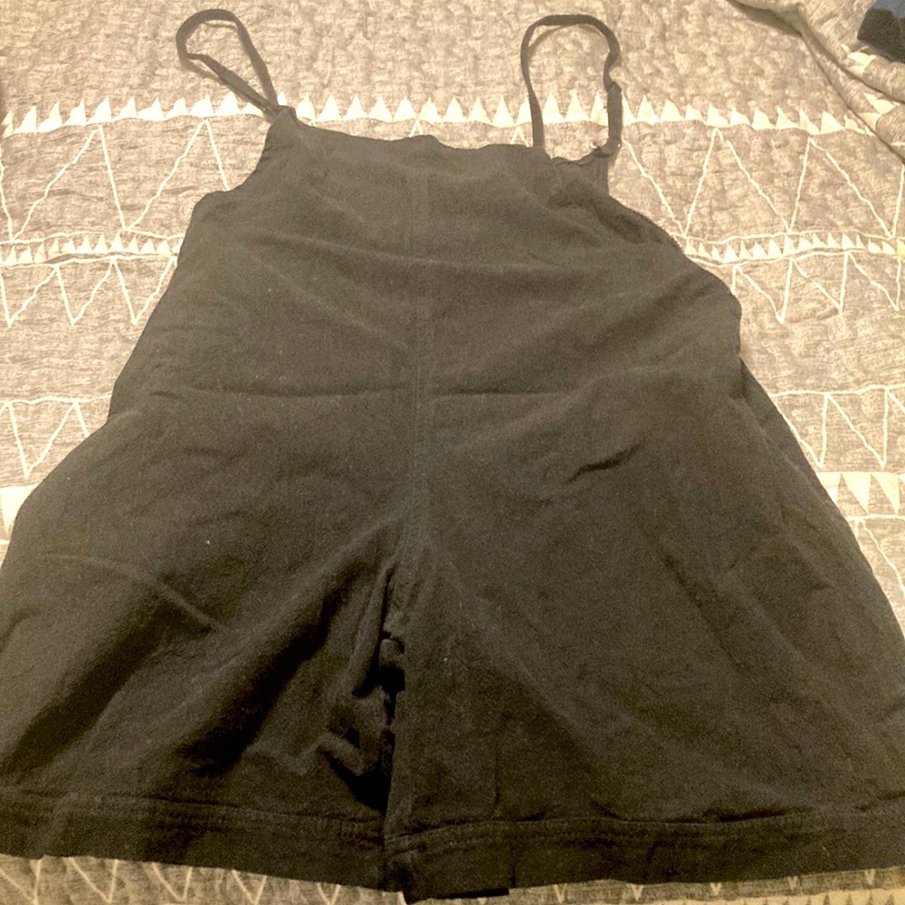 Very thing strapped shorts jumper
